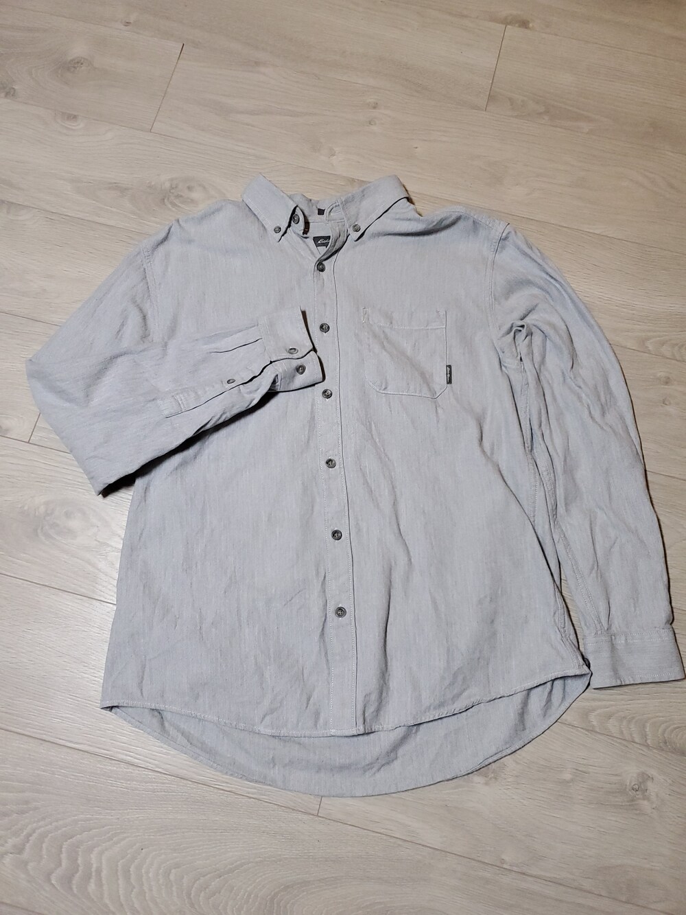Eddie Bauer Men's Shirt Size Large Classic Fit Herringbone 100% Cotton